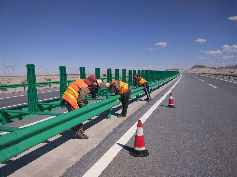 柳北高速公路护栏